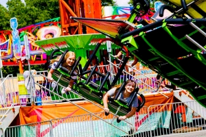 Girls-on-Ride